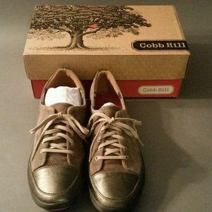 Cobb Hill Women's flat fashions sneakers.Taupe 10